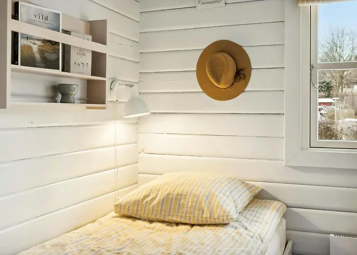 Hébergement de vacances Comfortable Summer House In *